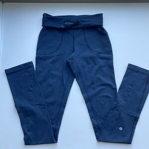Women’s lululemon Navy Blue straight leg cut leggings
